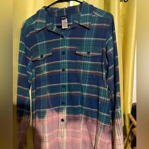 Patagonia women size 10 bleached flannel excellent condition